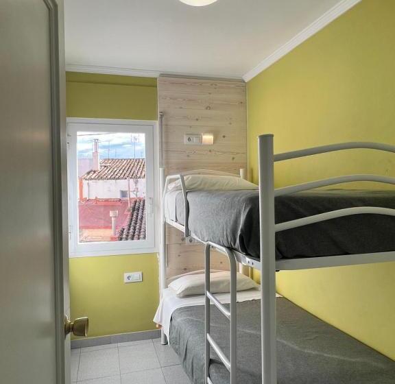 Appartamento 2 Camere da Letto con Balcone, Hostal Rom Familiar