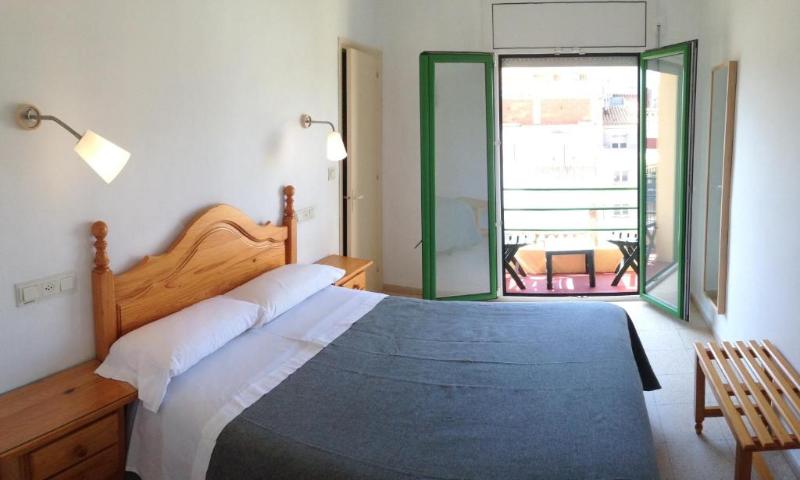 Camera Standard con Balcone, Hostal Rom Familiar