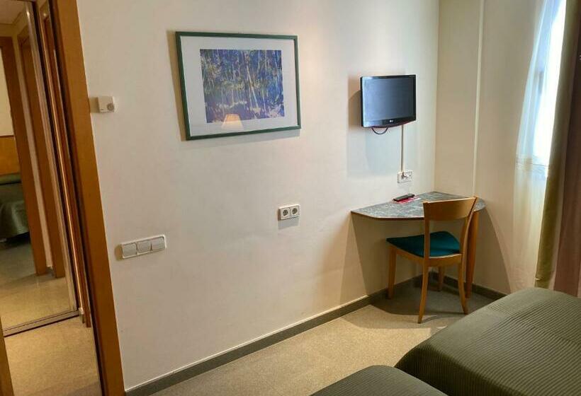 Номер Стандарт, Hostal Meson Pepa