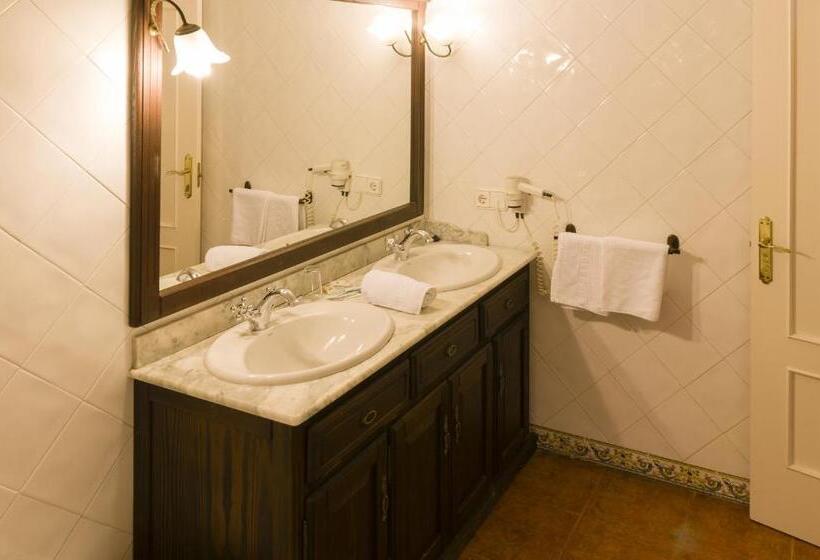 اتاق سوپریور خانوادگی, Las Camelias