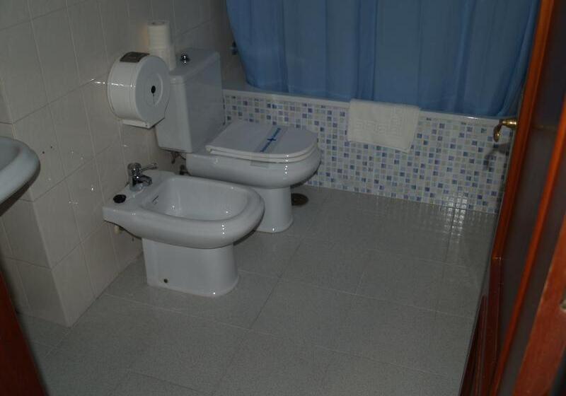 Номер Стандарт Индивидуальный, Hostal Carlos Iii