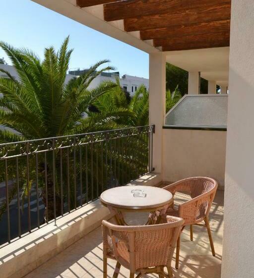 Номер Стандарт с Балконом, Hostal Leo D Or