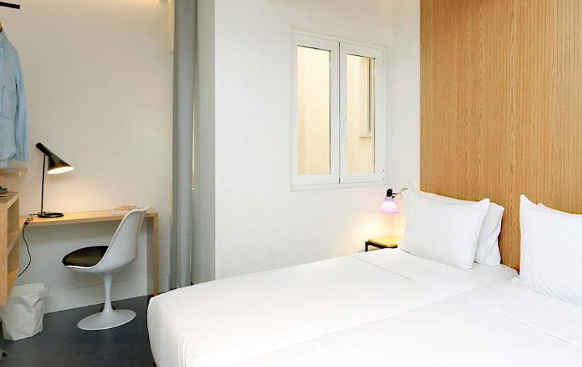 Habitación Basic, Sleep N Atocha   B Corp Certified