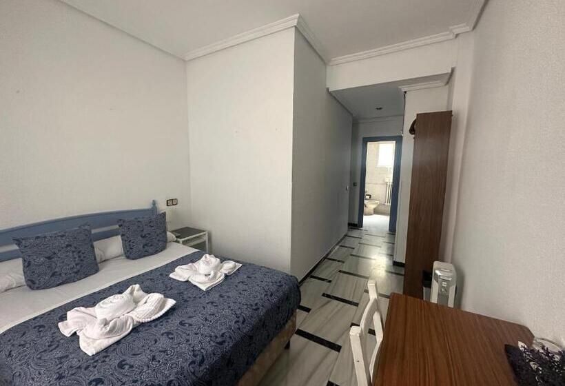 اتاق استاندارد, Hostal Arrate