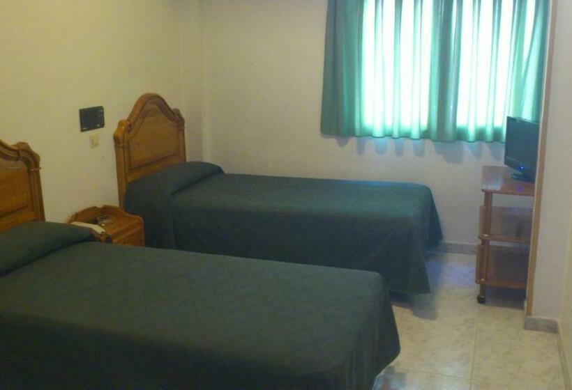 Номер Стандарт, Hostal Juanito