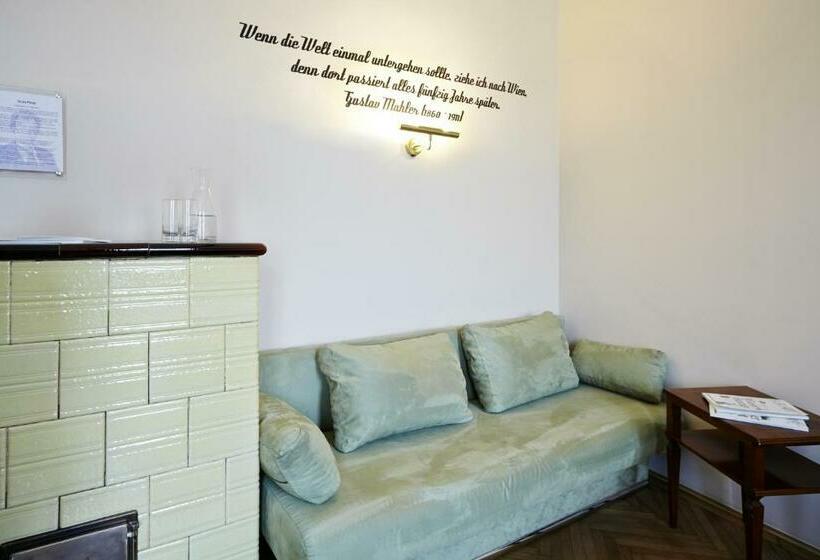 트리플 클래식 룸, Boutiquehotel Donauwalzer