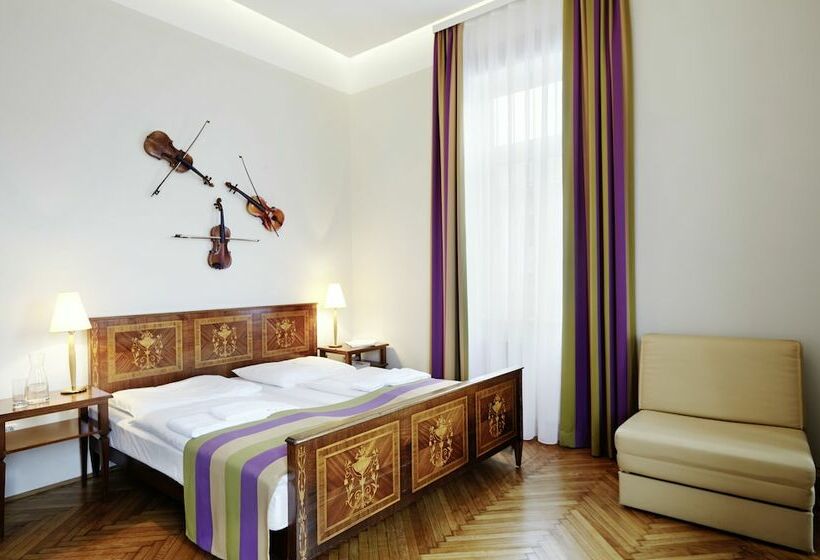 트리플 클래식 룸, Boutiquehotel Donauwalzer