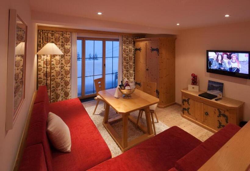 Family Suite, & Chalet Montana