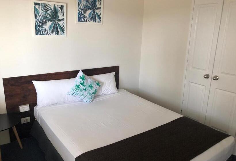 חדר אקונומי, Coral Sands Motel