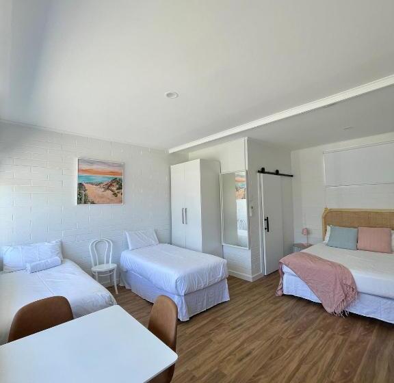 침실 3개 주택, Harbour View Motel