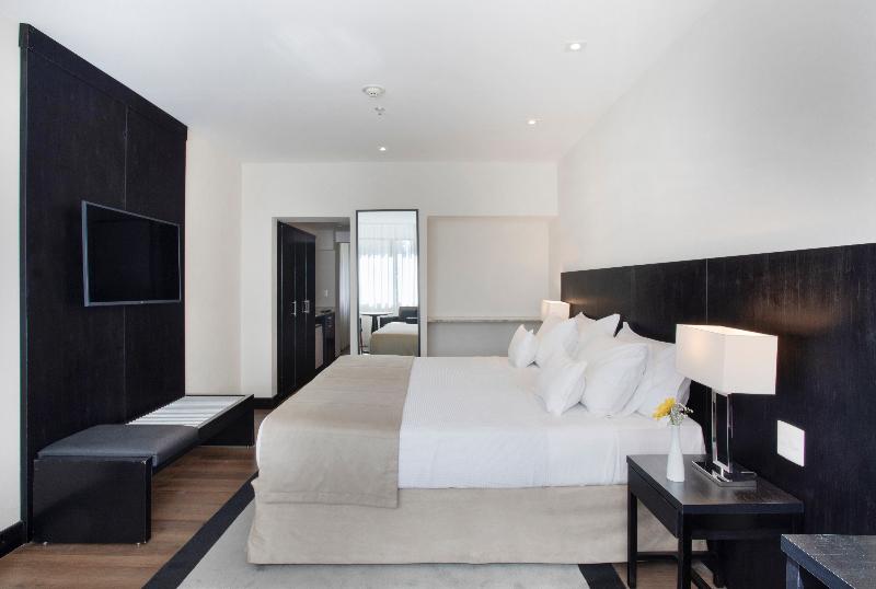 اتاق استاندارد با چشم‌انداز دریا, Sheraton Grand Rio Hotel & Resort