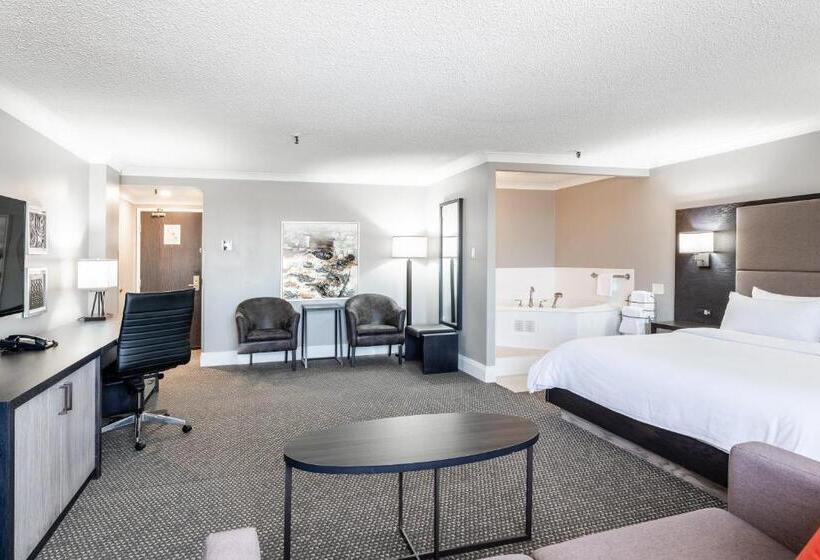 Люкс Кровать Кинг, Crowne Plaza Hotel Moncton Downtown, An Ihg
