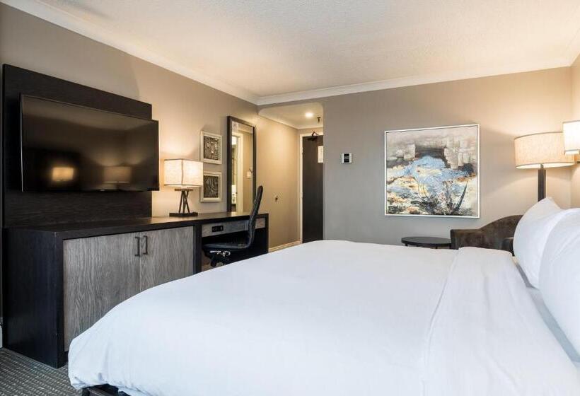 اتاق کلاب, Crowne Plaza Hotel Moncton Downtown, An Ihg