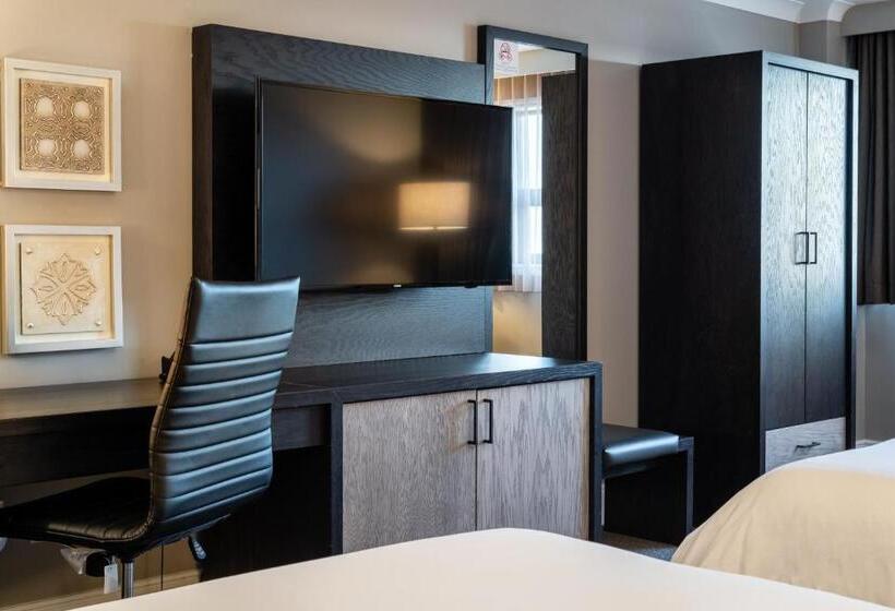 اتاق استاندارد, Crowne Plaza Hotel Moncton Downtown, An Ihg