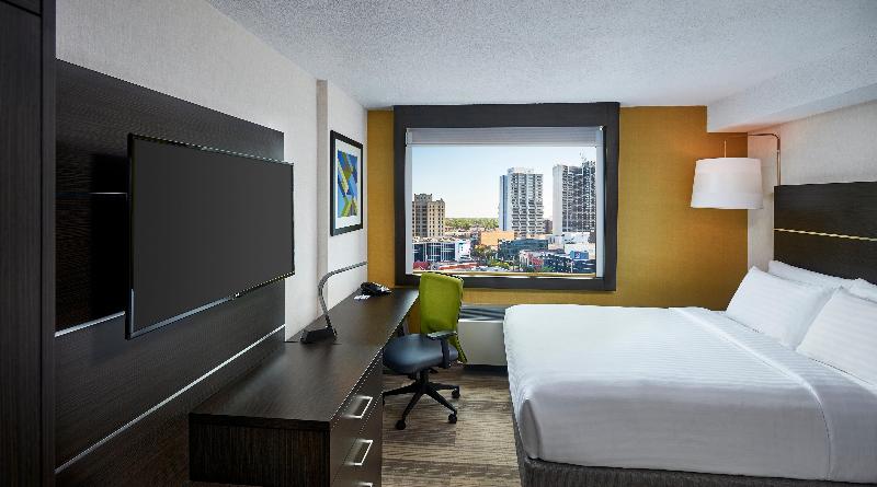 キングサイズベッドのスタンダードルーム, Holiday Inn Express Windsor Waterfront, An Ihg