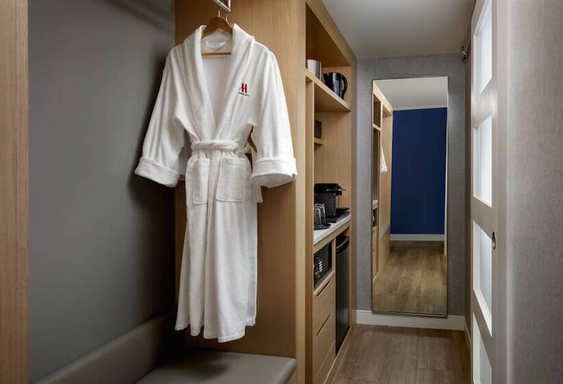 חדר סטנדרט שתי מיטות זוגיות, Montreal Marriott Chateau Champlain