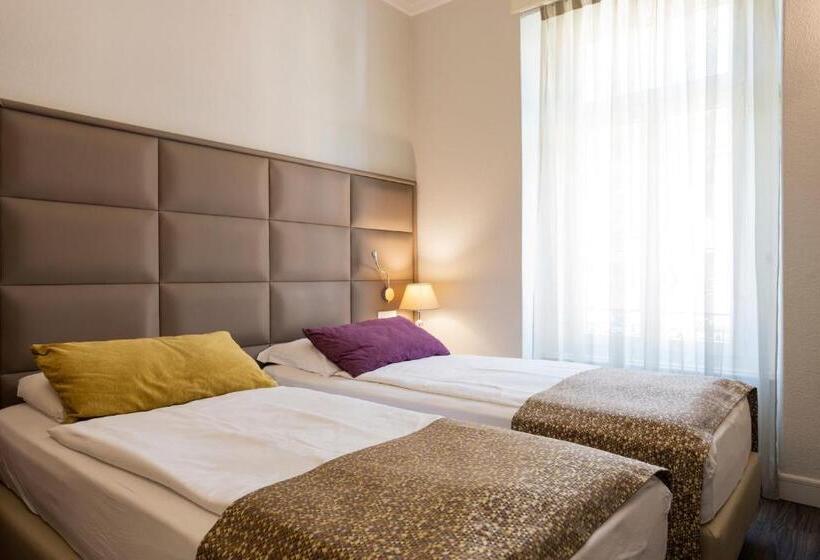 اتاق سوپریور, Alexandra
