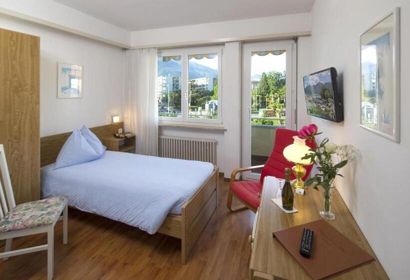 Standard Enkelrum med Balkong, Rondinella Locarno
