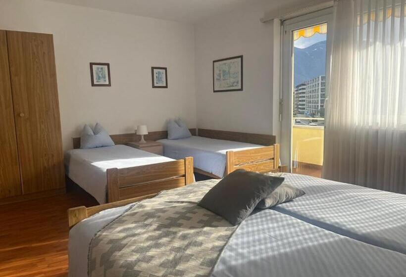 Standard Fyrbäddsrum med Balkong, Rondinella Locarno