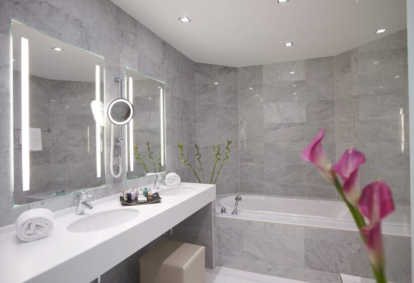 Номер Executive, Clayton Hotel Düsseldorf City Centre