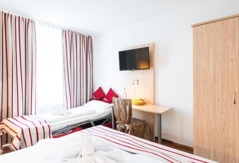 Трехместный Номер Deluxe, Hansa Stuttgart City