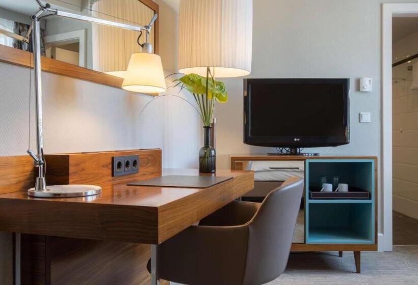 Номер Superior, Radisson Blu Hotel Schwarzer Bock Wiesbaden