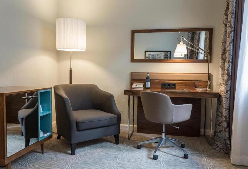 Полулюкс, Radisson Blu Hotel Schwarzer Bock Wiesbaden