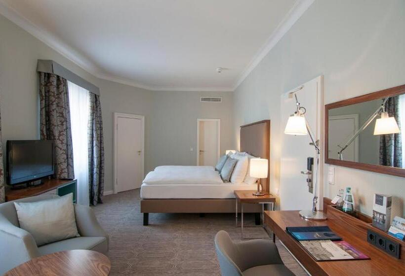 Номер Стандарт Индивидуальный, Radisson Blu Hotel Schwarzer Bock Wiesbaden
