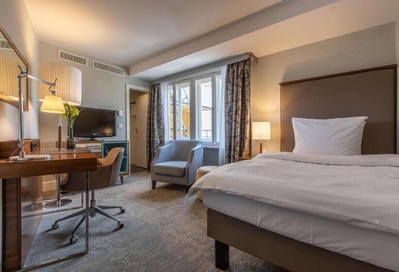 Номер Superior с Балконом, Radisson Blu Hotel Schwarzer Bock Wiesbaden
