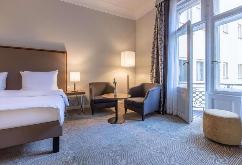 Номер Премиум, Radisson Blu Hotel Schwarzer Bock Wiesbaden