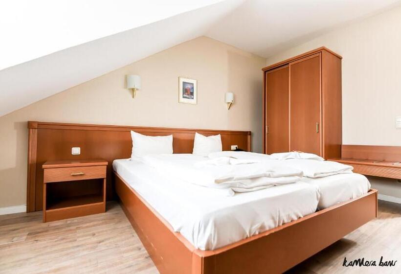 اتاق استاندارد, Blutenburg