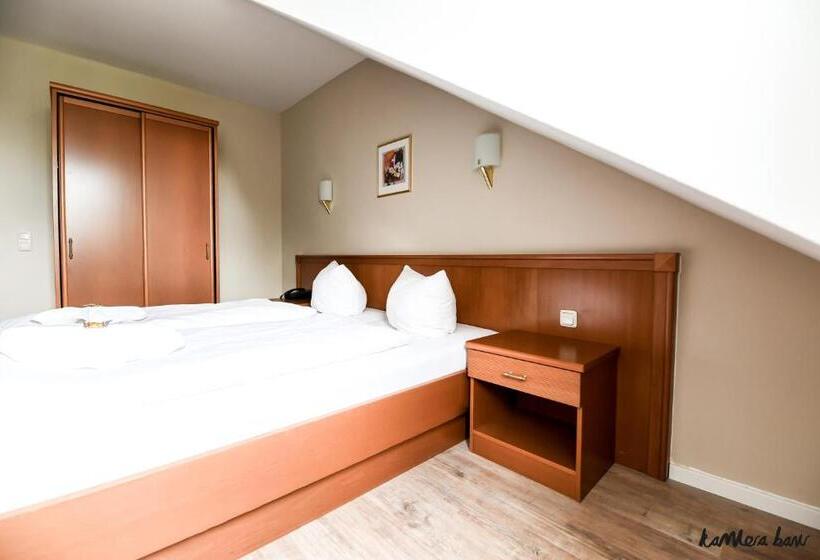 اتاق استاندارد, Blutenburg