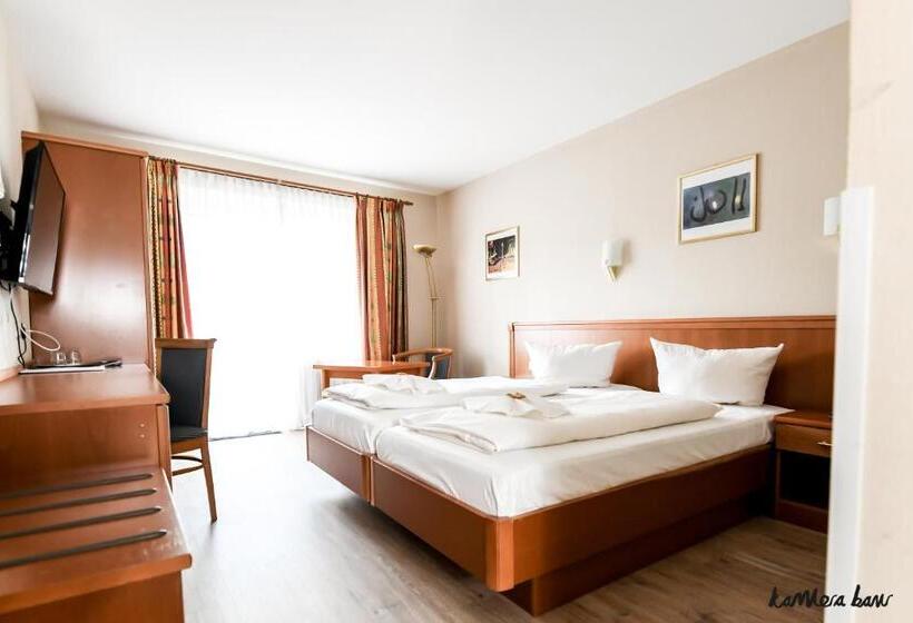 اتاق سوپریور, Blutenburg