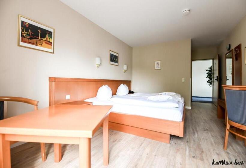 اتاق سوپریور با چشمانداز باغ, Blutenburg