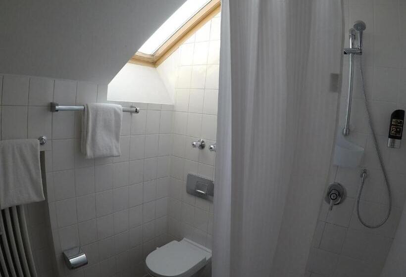 آپارتمان 2 خوابه, Blutenburg