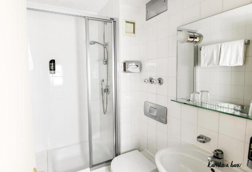 اتاق سوپریور, Blutenburg