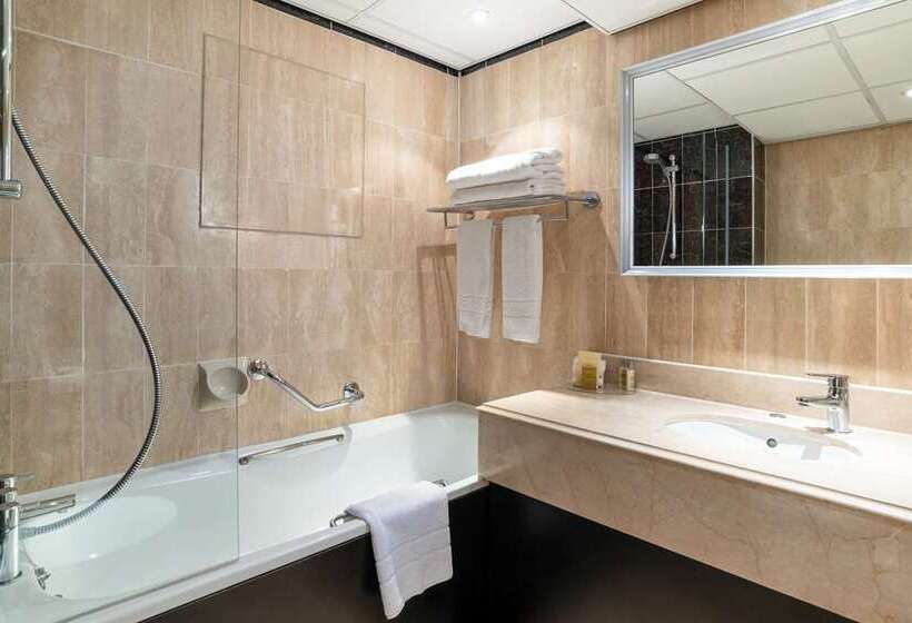 Номер Deluxe, Hilton Dresden An Der Frauenkirche
