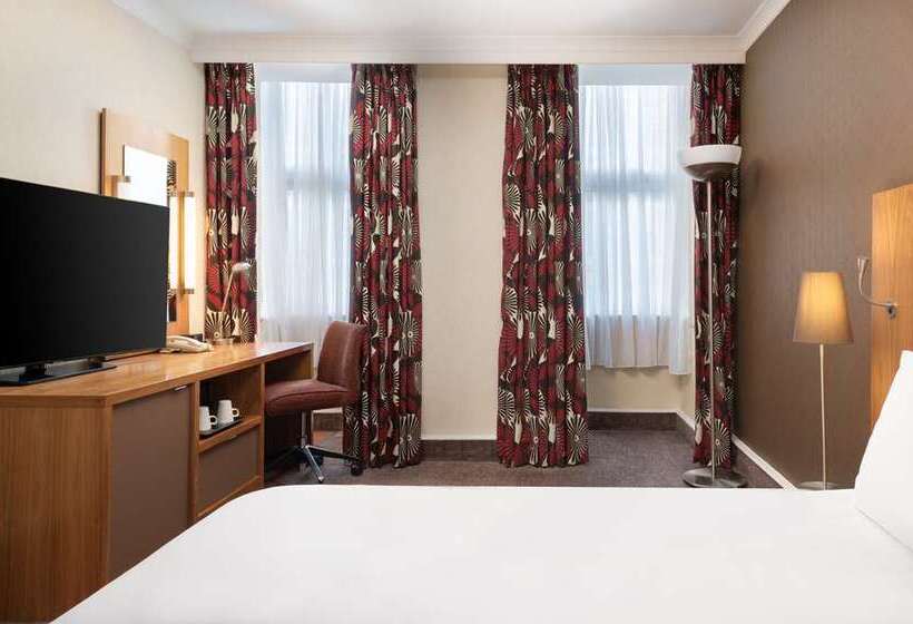 Номер Deluxe, Hilton Dresden An Der Frauenkirche