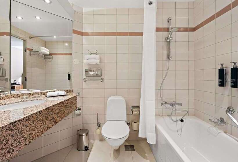 Номер Deluxe, Hilton Dresden An Der Frauenkirche