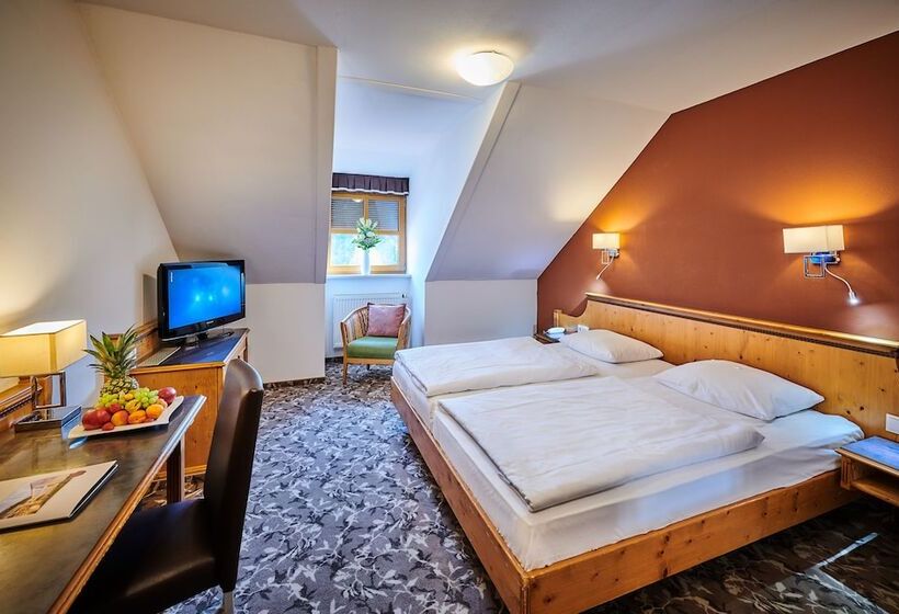 Индивидуальный Номер Классика, Posthotel Donaustauf