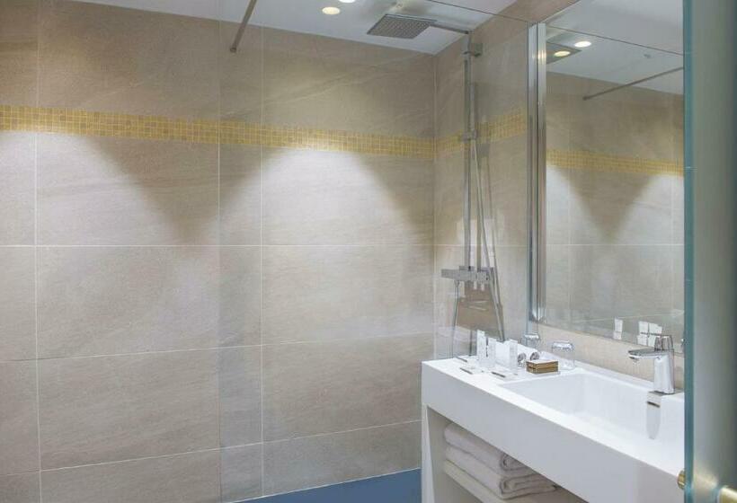 חדר דלוקס עם מרפסת טרסה, Beau Rivage