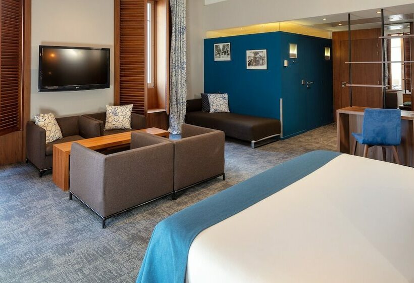 סוויטת ג'וניור עם טרסה, Beau Rivage