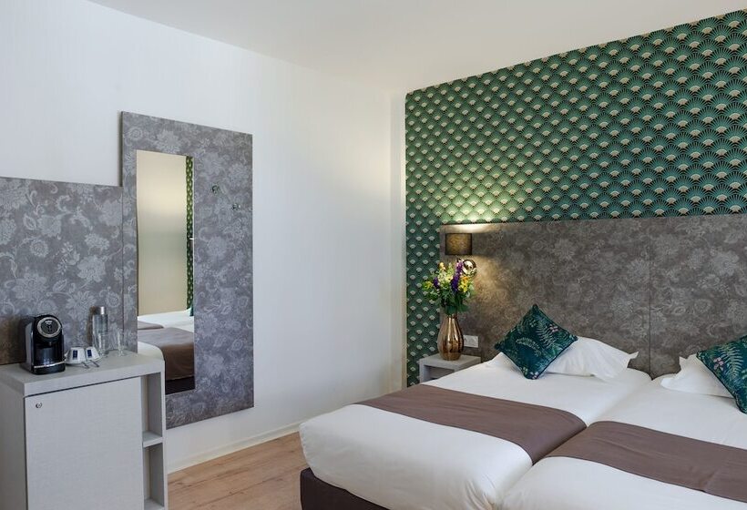 Классический Номер, Hôtel Le Bristol