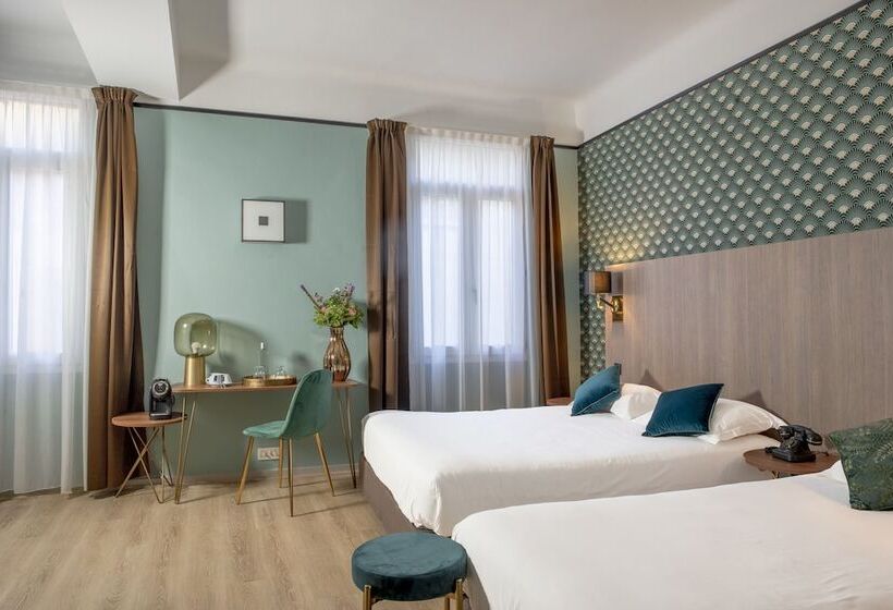 Трехместный Номер Superior, Hôtel Le Bristol