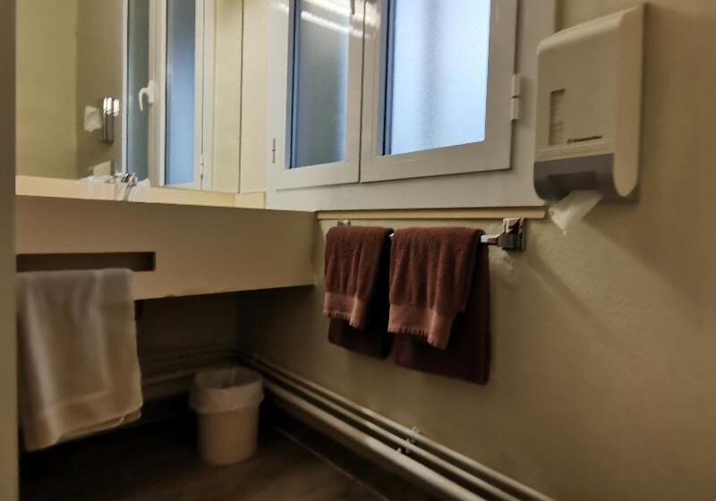 Standard 4 Pers. Værelse, Carlit