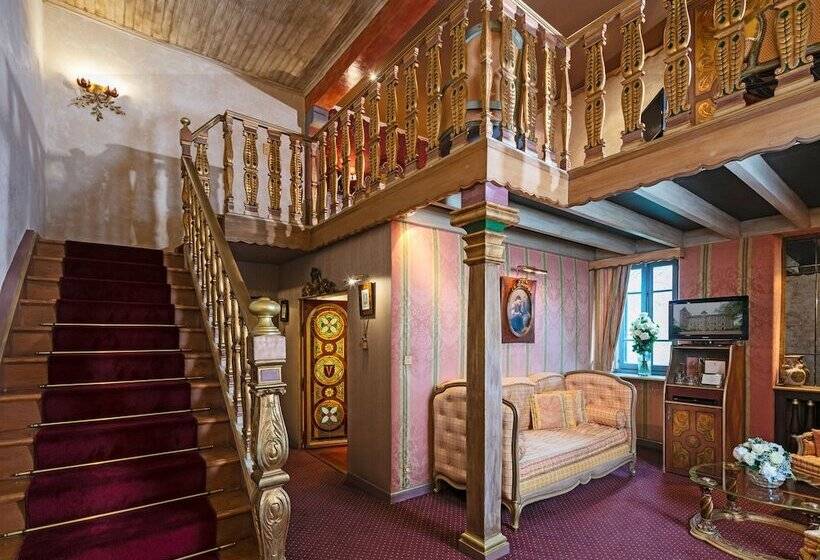 Люкс, Château De Codignat
