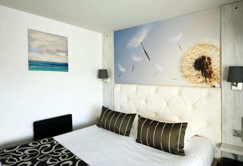 Номер Стандарт Трехместный, Logis Hôtel Des Lacs Paris Sud