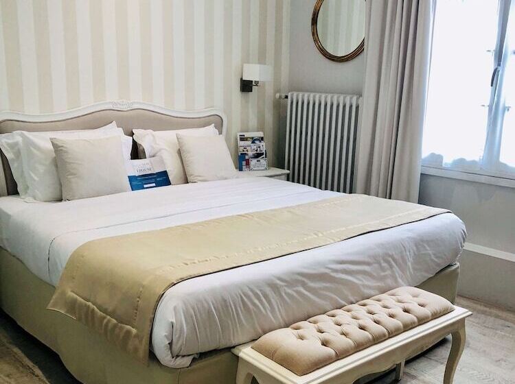 Номер Superior, Kyriad Saumur Hyper Centre Hôtel Appartements Et Spa Soins Sothys Paris