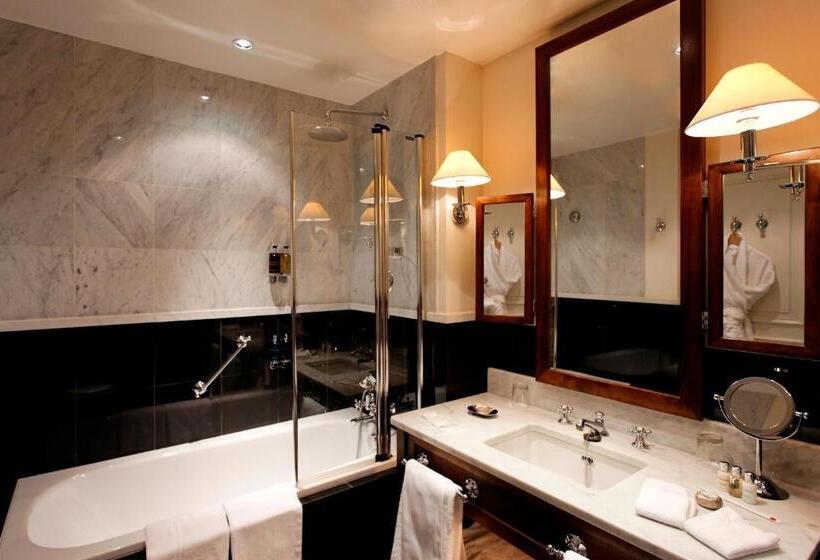 اتاق استاندارد, La Tremoille Paris