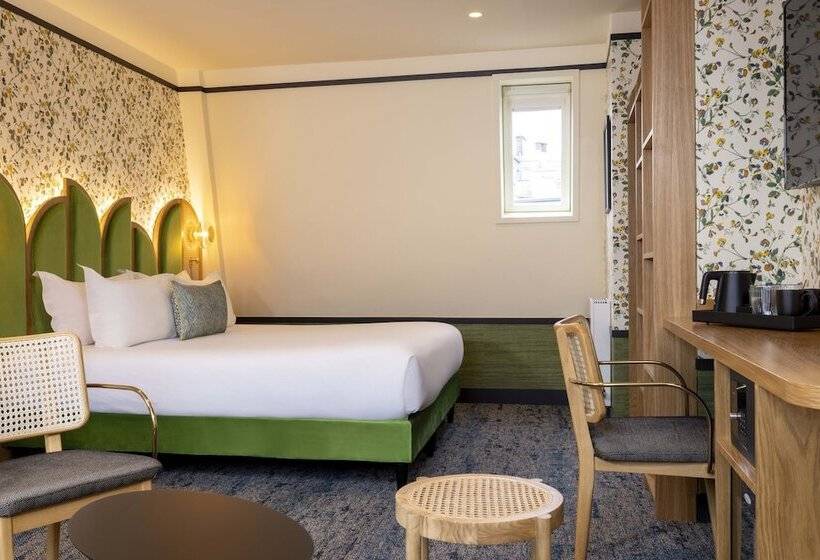 سوییت جونیور, Hôtel Jardin De Cluny